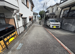 川西市錦松台、中古一戸建ての外観画像です