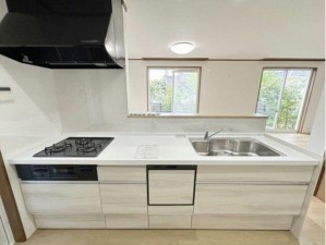 川西市丸山台、中古一戸建てのキッチン画像です