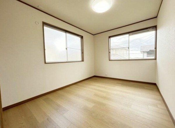 川西市丸山台、中古一戸建ての子ども部屋画像です