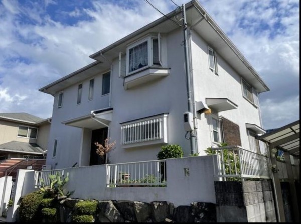 川西市緑台、中古一戸建ての外観画像です