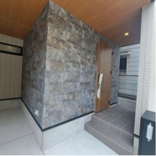 川西市加茂、新築一戸建ての玄関画像です