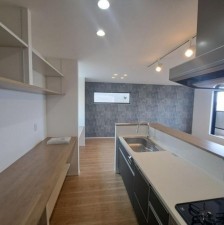 川西市加茂、新築一戸建てのキッチン画像です