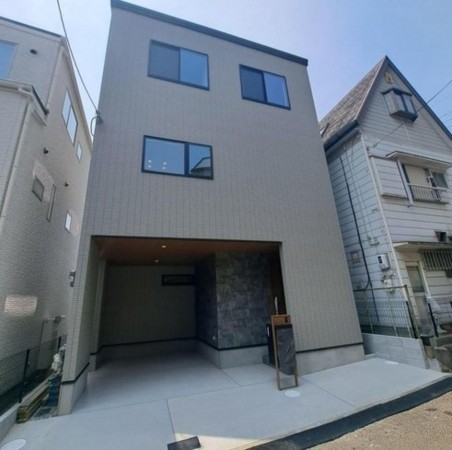 川西市加茂、新築一戸建ての外観画像です