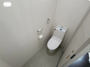川西市萩原台、中古一戸建てのトイレ画像です