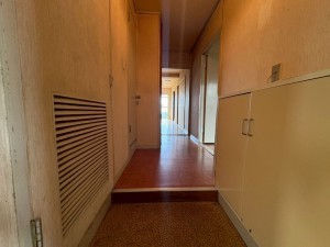 川西市向陽台、マンションの玄関画像です