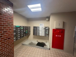川西市向陽台、マンションのエントランス画像です
