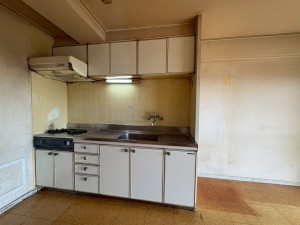 川西市向陽台、マンションのキッチン画像です