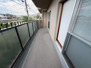 、マンションのバルコニー画像です