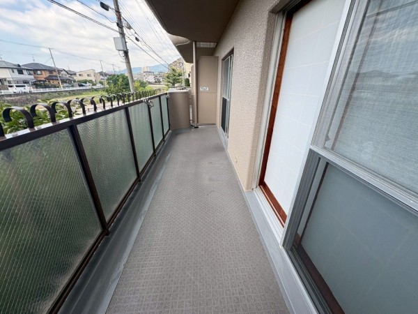 、マンションのバルコニー画像です