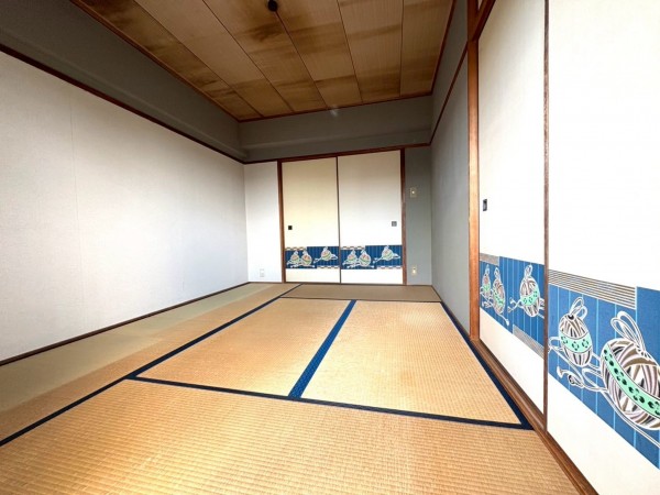 、マンションの寝室画像です