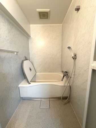 宝塚市、マンションの風呂画像です