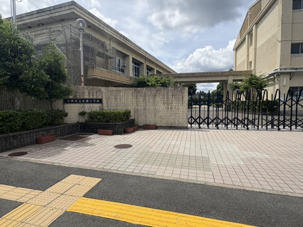 川西市丸山台、マンションの画像です