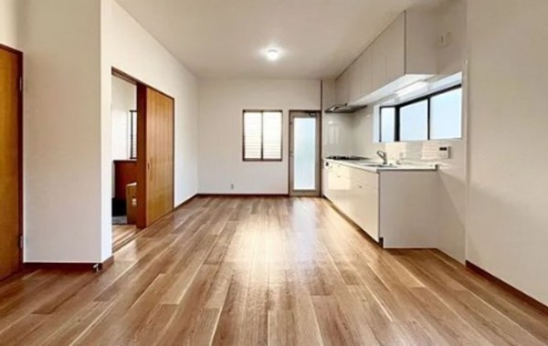 川西市けやき坂、中古一戸建ての内装画像です