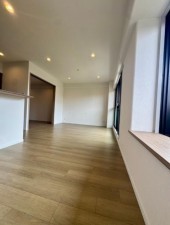 川西市久代、マンションの居間画像です