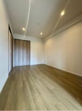 川西市久代、マンションの子ども部屋画像です