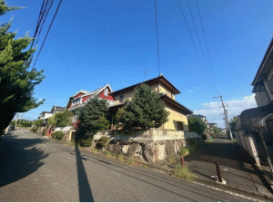 川西市水明台、中古一戸建ての外観画像です