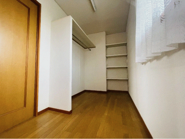 川西市水明台、中古一戸建ての収納画像です