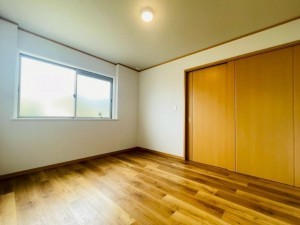 川西市丸山台、中古一戸建ての寝室画像です