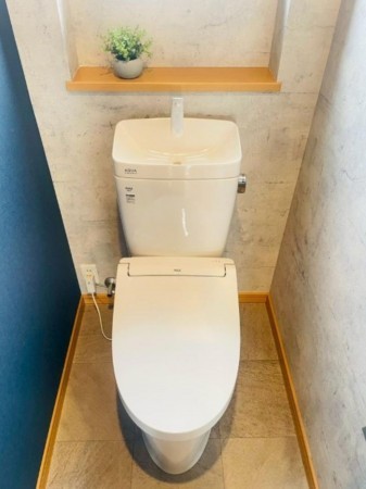 川西市丸山台、中古一戸建てのトイレ画像です