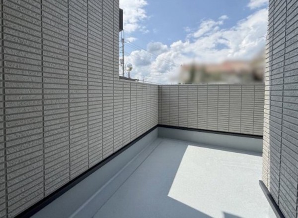 川西市東畦野、新築一戸建てのバルコニー画像です
