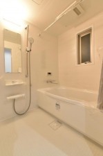 川西市緑台、マンションの風呂画像です