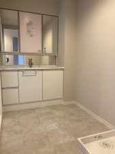 川西市丸山台、マンションの洗面画像です