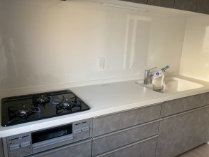 川西市丸山台、マンションのキッチン画像です