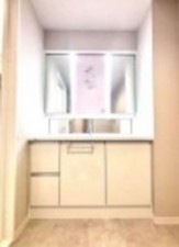 川西市丸山台、マンションの洗面画像です