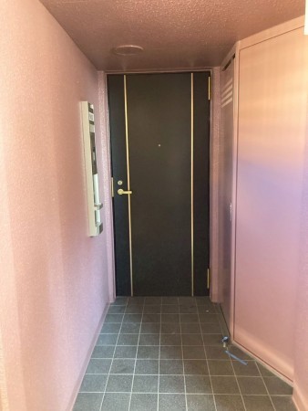 川西市丸山台、マンションの玄関画像です