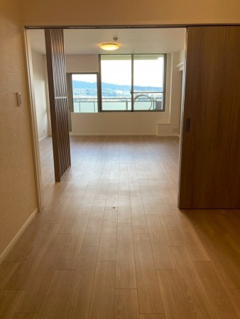 川西市丸山台、マンションの居間画像です