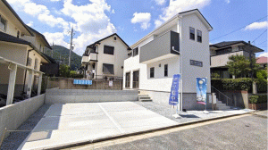 川西市けやき坂、新築一戸建ての外観画像です