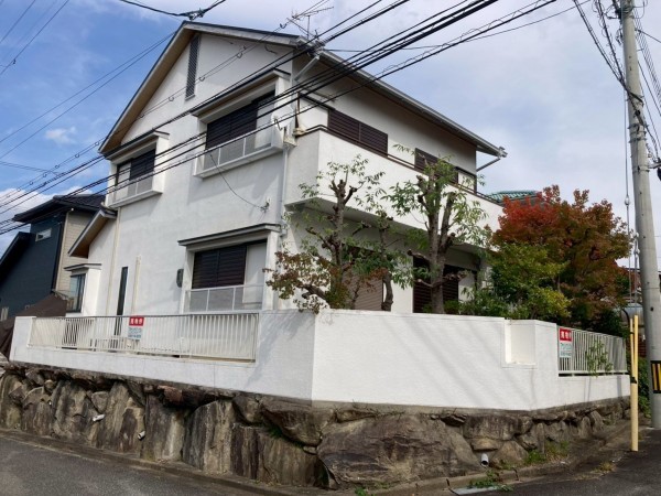 川西市水明台、中古一戸建ての外観画像です