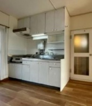 川西市清和台、マンションのキッチン画像です