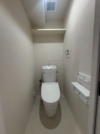 川西市久代、マンションのトイレ画像です