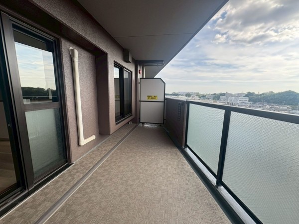 川西市久代、マンションのバルコニー画像です