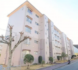 川西市清和台、マンションの外観画像です