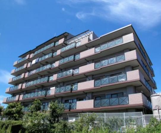 川西市平野、マンションの外観画像です