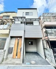 川西市美園町、中古一戸建ての外観画像です