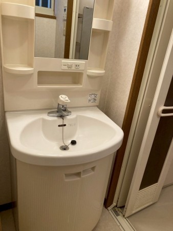 川西市東畦野、中古一戸建ての洗面画像です