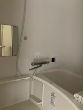 川西市清和台、マンションの風呂画像です