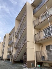 川西市清和台、マンションの外観画像です