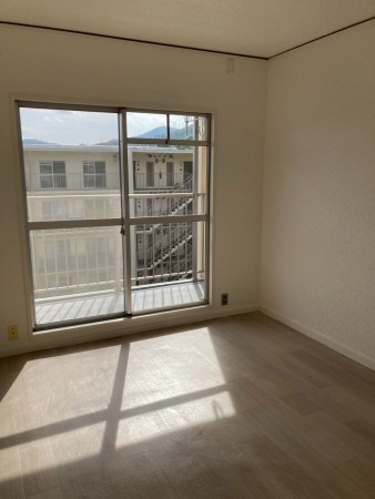 川西市清和台、マンションの内装画像です