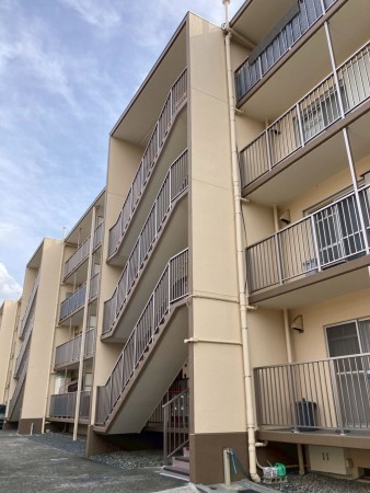 川西市清和台、マンションの外観画像です