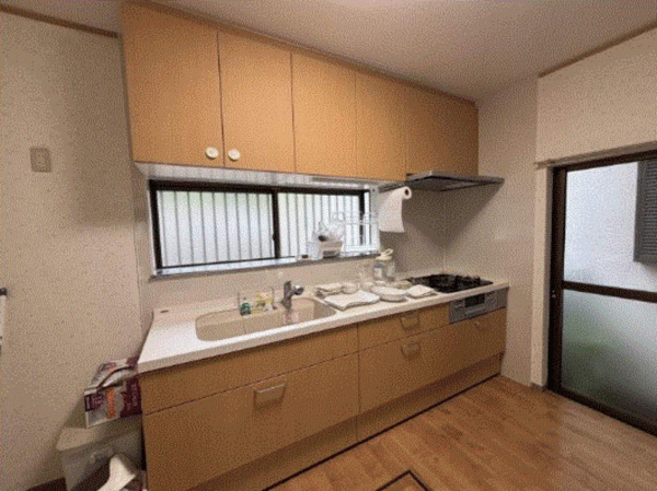 川西市西畦野、中古一戸建てのキッチン画像です