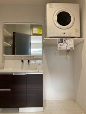 川西市向陽台、新築一戸建ての洗面画像です