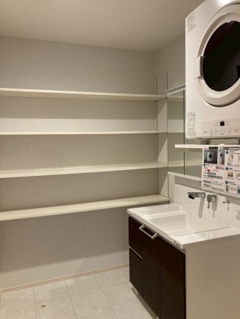 川西市向陽台、新築一戸建ての洗面画像です