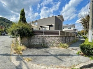 川西市けやき坂、中古一戸建ての外観画像です