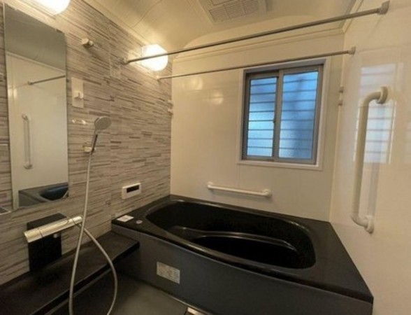 川西市けやき坂、中古一戸建ての風呂画像です