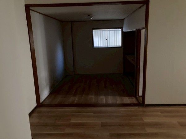 川西市新田、マンションの居間画像です