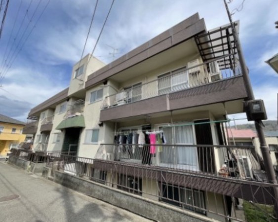 川西市新田、マンションの画像です